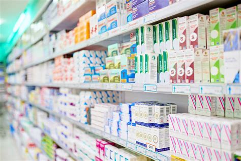 10 useful tips for visiting drugstores in the Netherlands.